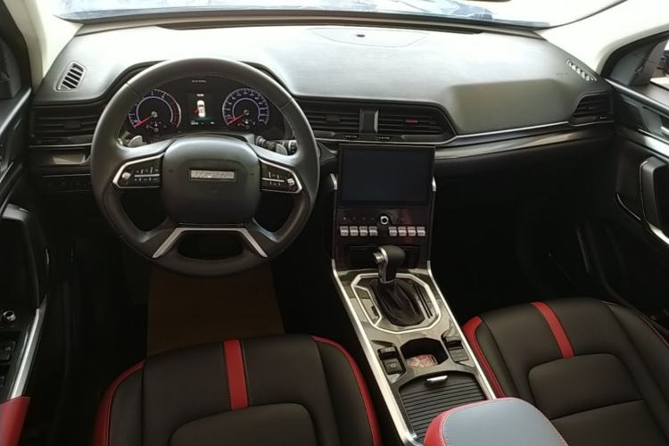 Used Haval H4 2018 Red-Label 1.5 GDIT DCT Fashion Edition Center Console