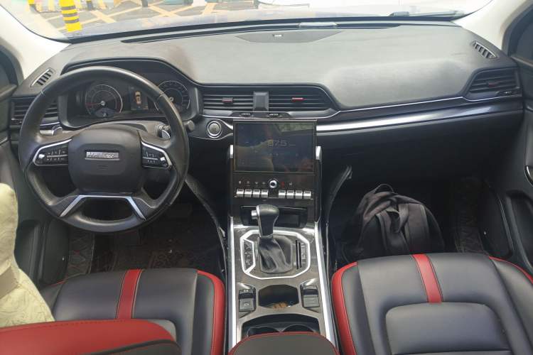 Used Haval H4 2018 Blue Label 1.5 GDIT DCT Fashion Edition Center Console