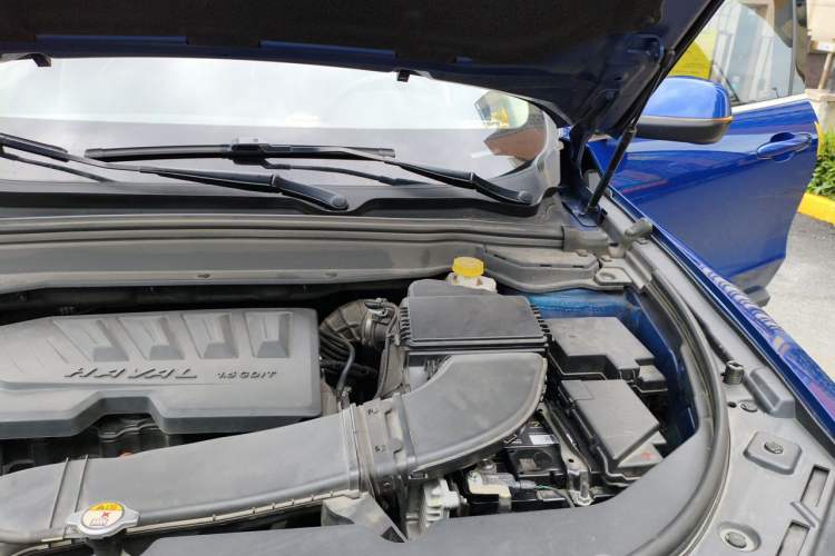 Used Haval H4 2018 Red-Label 1.5 GDIT DCT Fashion Edition Engine Bay Left