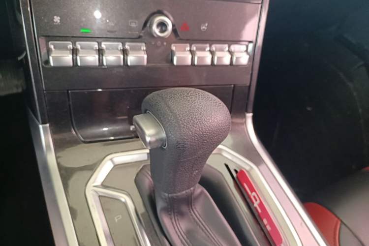 Used Haval H4 2018 Blue Label 1.5 GDIT DCT Fashion Edition Gear Lever