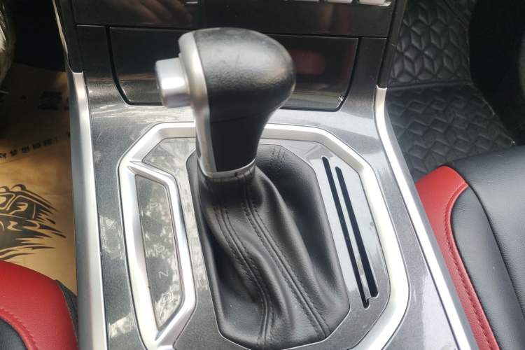 Used Haval H4 2018 Blue Label 1.5 GDIT DCT Fashion Edition Gear Lever