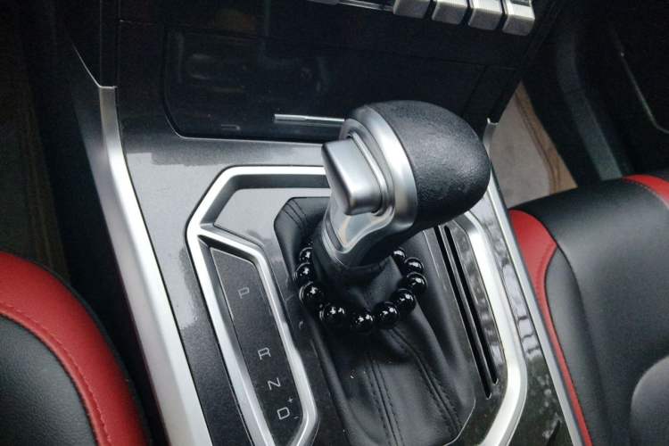 Used Haval H4 2018 Red-Label 1.5 GDIT DCT Fashion Edition Gear Lever