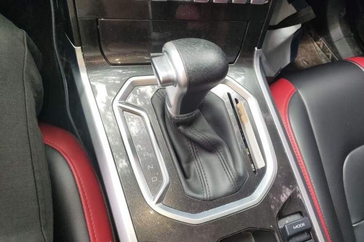 Used Haval H4 2018 Red-Label 1.5 GDIT DCT Fashion Edition Gear Lever