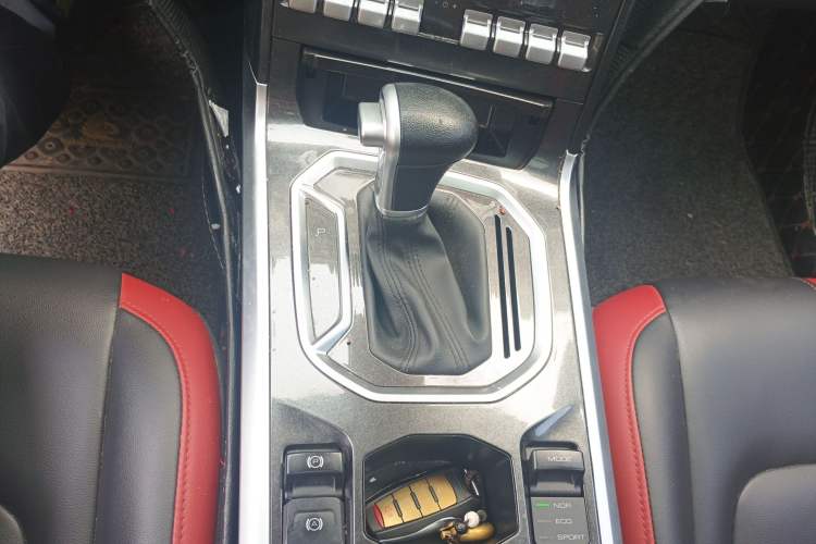 Used Haval H4 2018 Blue Label 1.5 GDIT DCT Fashion Edition Gear Lever