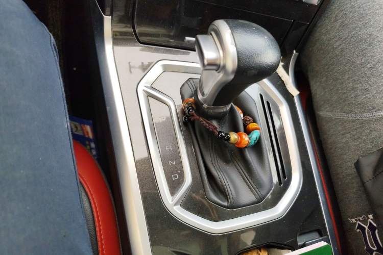 Used Haval H4 2018 Blue Label 1.5 GDIT DCT Fashion Edition Gear Lever
