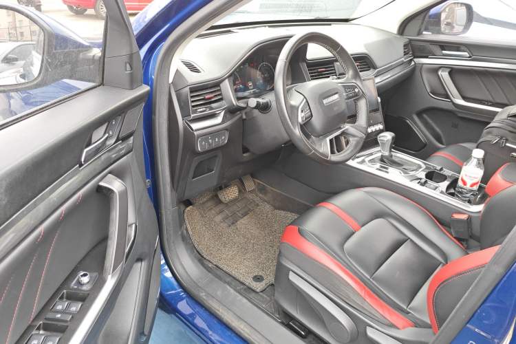 Used Haval H4 2018 Blue Label 1.5 GDIT DCT Fashion Edition Interior 3