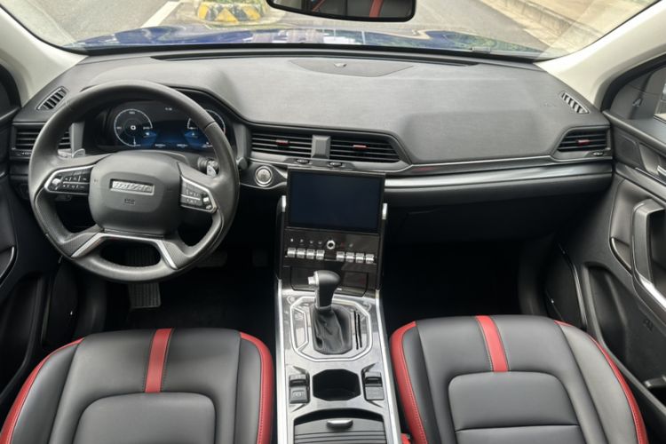 Used Haval H4 2018 Blue Label 1.5 GDIT DCT Fashion Edition Interior 4
