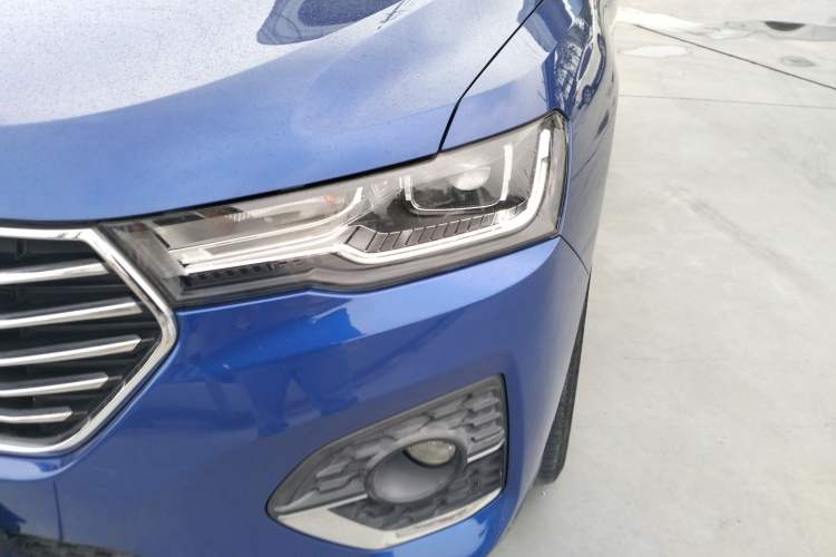 Used Haval H4 2018 Blue Label 1.5 GDIT DCT Fashion Edition Left Front Headlight