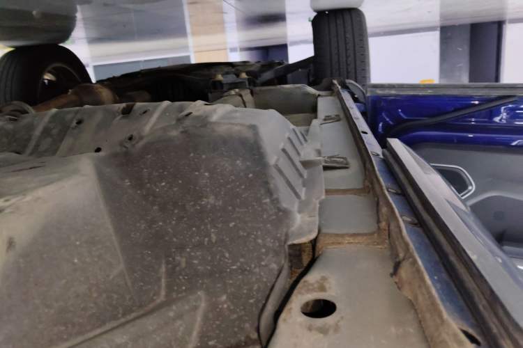 Used Haval H4 2018 Blue Label 1.3 GDIT DCT Fashion Edition Left Side Sill