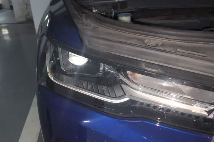 Used Haval H4 2018 Blue Label 1.5 GDIT DCT Fashion Edition Right Front Headlight