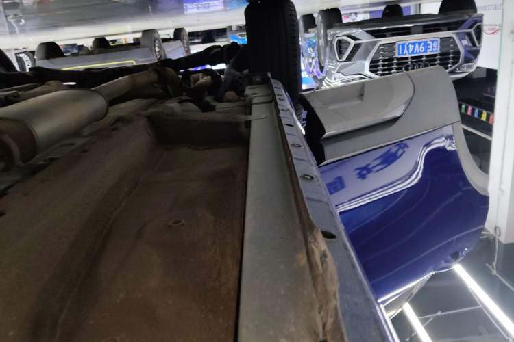 Used Haval H4 2018 Blue Label 1.3 GDIT DCT Fashion Edition Right Side Sill