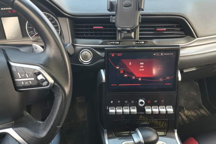 Used Haval H4 2018 Red-Label 1.5 GDIT DCT Fashion Edition Audio And AC Panel