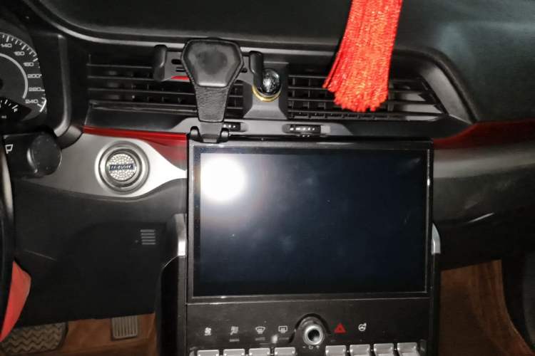 Used Haval H4 2018 Red-Label 1.5 GDIT DCT Fashion Edition Audio And AC Panel