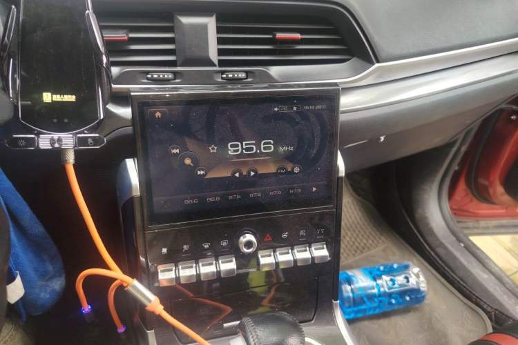 Used Haval H4 2018 Red-Label 1.5 GDIT DCT Fashion Edition Audio And AC Panel