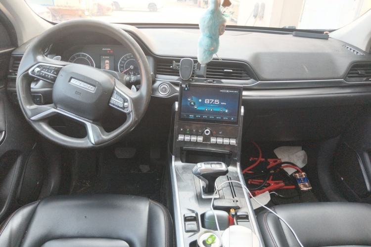 Used Haval H4 2018 Blue Label 1.3 GDIT DCT Fashion Edition Center Console