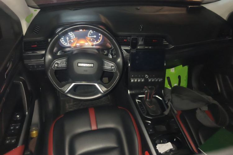 Used Haval H4 2018 Red-Label 1.5 GDIT DCT Fashion Edition Center Console