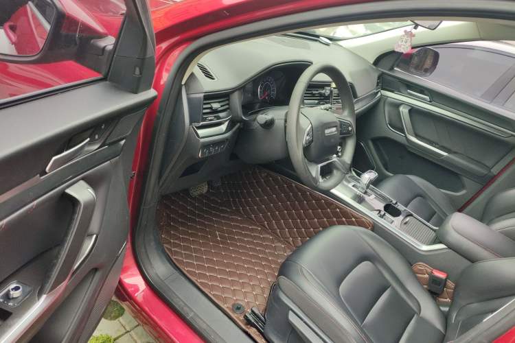 Used Haval H4 2018 Red-Label 1.3 GDIT DCT Fashion Edition Driver Seat