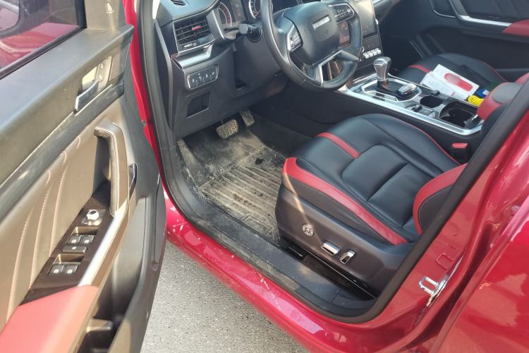 Used Haval H4 2018 Red-Label 1.5 GDIT DCT Fashion Edition Driver Seat