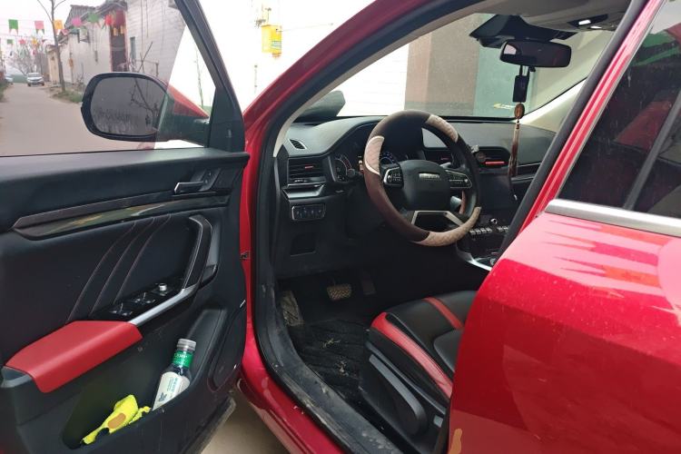 Used Haval H4 2018 Red-Label 1.5 GDIT DCT Fashion Edition Driver Seat