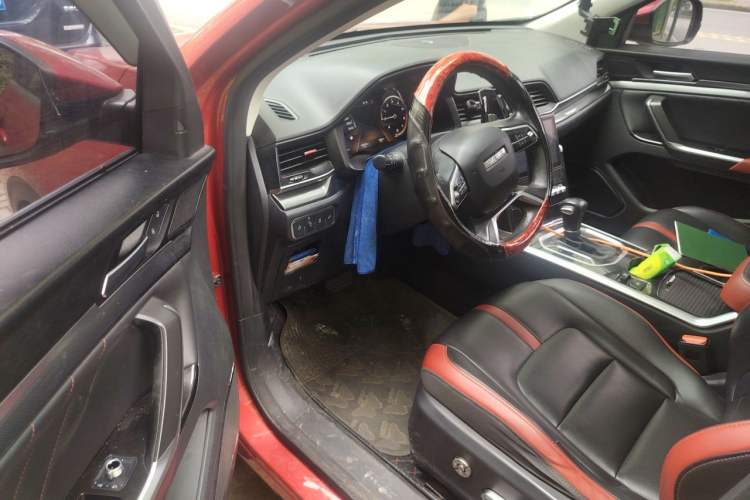 Used Haval H4 2018 Red-Label 1.5 GDIT DCT Fashion Edition Driver Seat