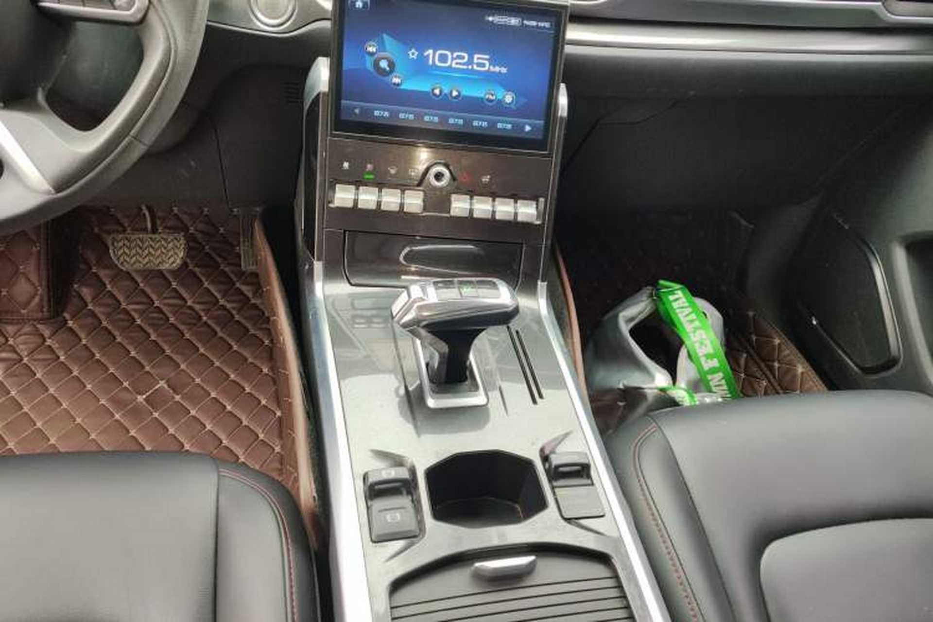 Used Haval H4 2018 Red-Label 1.3 GDIT DCT Fashion Edition Gear Lever