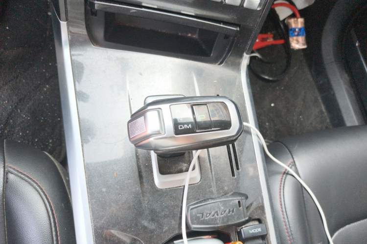 Used Haval H4 2018 Blue Label 1.3 GDIT DCT Fashion Edition Gear Lever