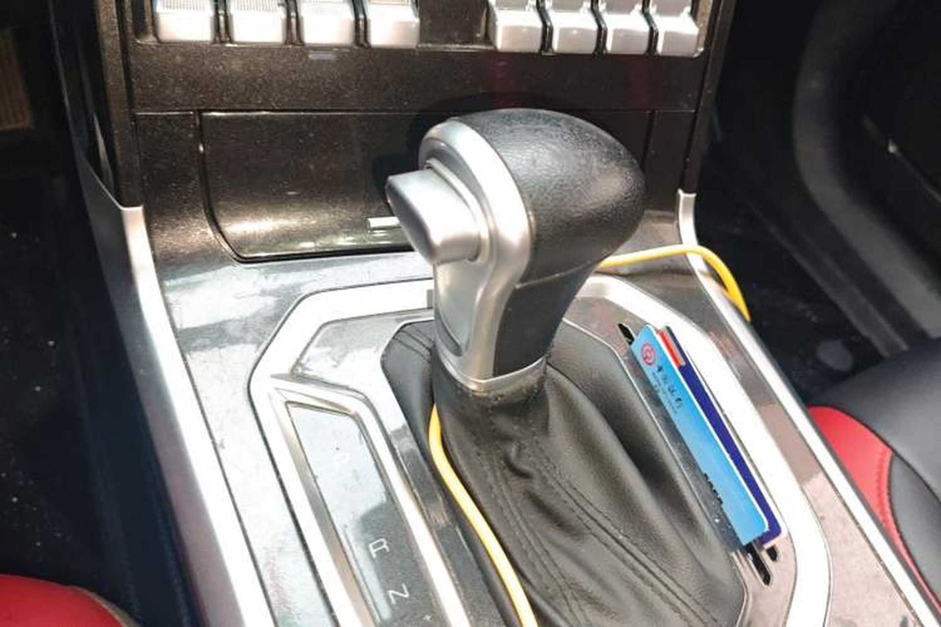 Used Haval H4 2018 Red-Label 1.5 GDIT DCT Fashion Edition Gear Lever