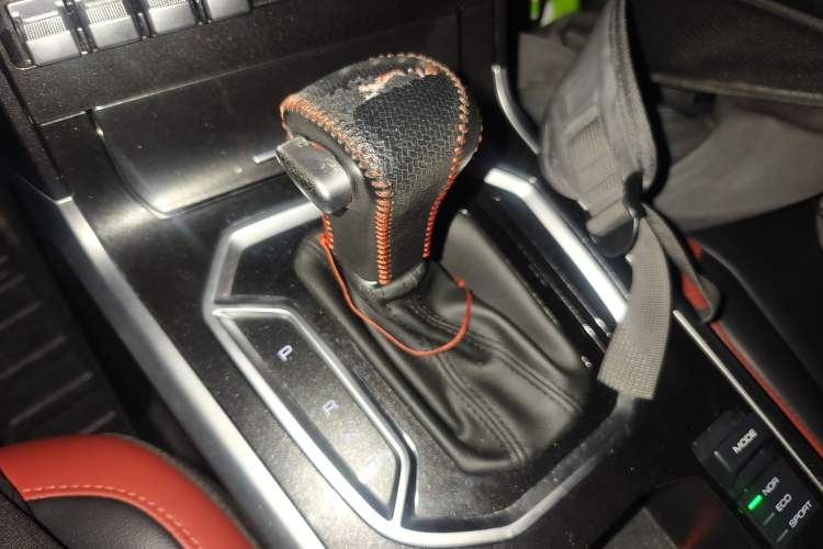 Used Haval H4 2018 Red-Label 1.5 GDIT DCT Fashion Edition Gear Lever