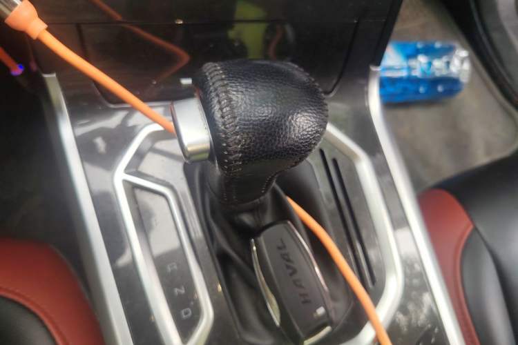 Used Haval H4 2018 Red-Label 1.5 GDIT DCT Fashion Edition Gear Lever