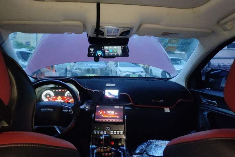 Used Haval H4 2018 Red-Label 1.5 GDIT DCT Fashion Edition Headliner