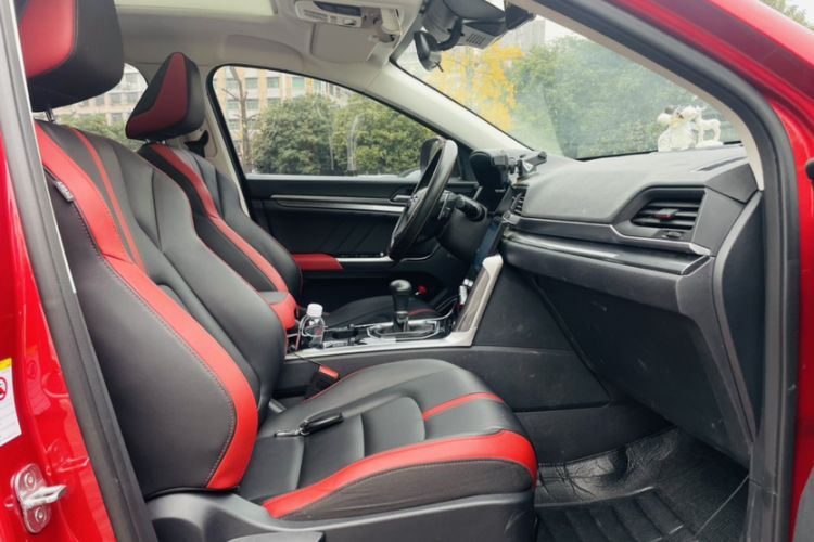 Used Haval H4 2018 Red-Label 1.5 GDIT DCT Fashion Edition Interior 3