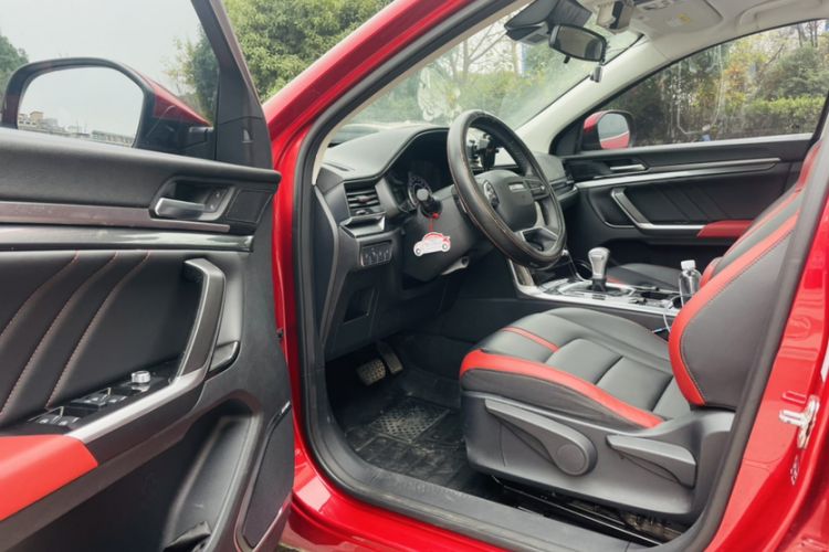 Used Haval H4 2018 Red-Label 1.5 GDIT DCT Fashion Edition Interior 4