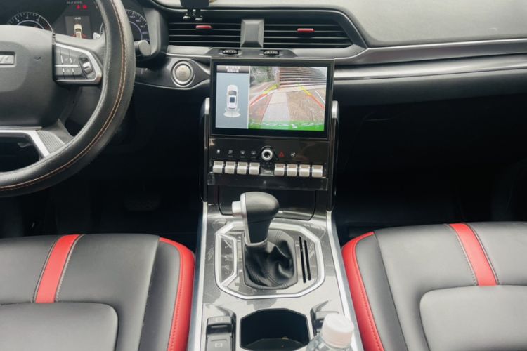 Used Haval H4 2018 Red-Label 1.5 GDIT DCT Fashion Edition Interior 5