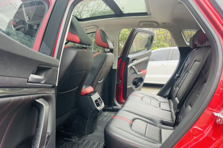 Used Haval H4 2018 Red-Label 1.5 GDIT DCT Fashion Edition Interior 8