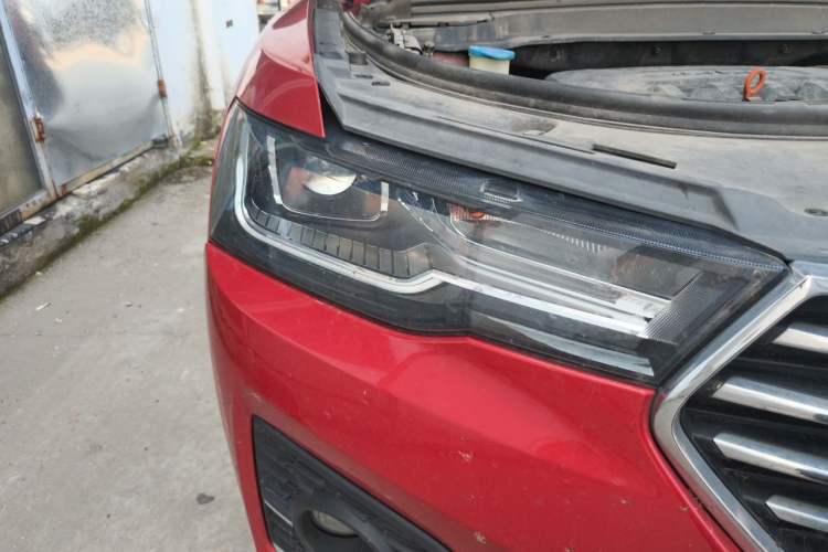 Used Haval H4 2018 Blue Label 1.3 GDIT DCT Fashion Edition Right Front Headlight