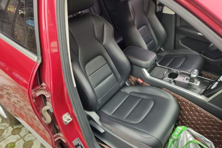 Used Haval H4 2018 Red-Label 1.3 GDIT DCT Fashion Edition Right Front Seat