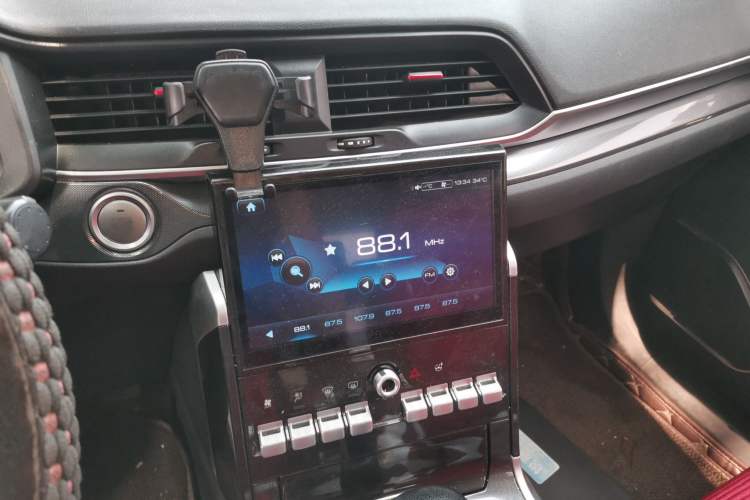 Used Haval H4 2018 Red-Label 1.5 GDIT DCT Fashion Edition Audio And AC Panel