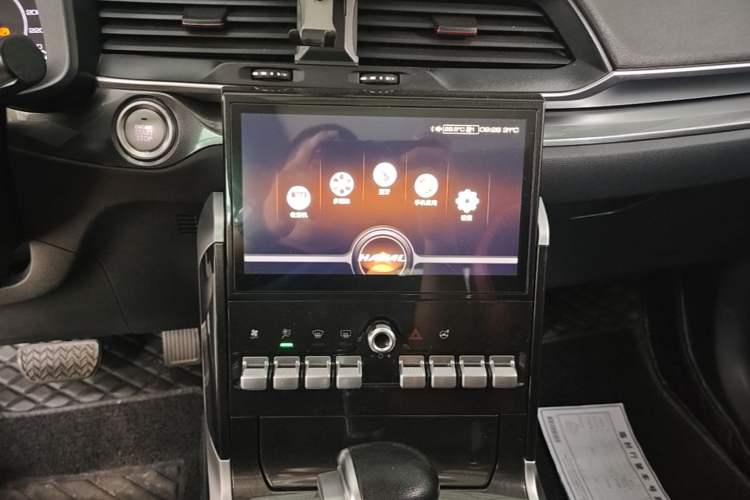 Used Haval H4 2018 Red-Label 1.5 GDIT DCT Fashion Edition Audio And AC Panel