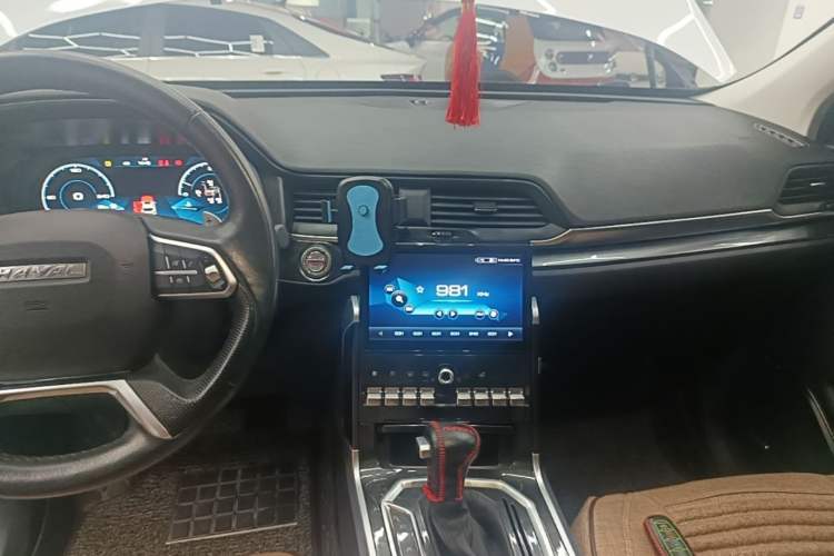 Used Haval H4 2018 Red-Label 1.5 GDIT DCT Fashion Edition Audio And AC Panel