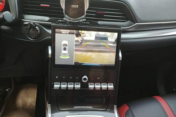 Used Haval H4 2018 Red-Label 1.5 GDIT DCT Fashion Edition Audio And AC Panel