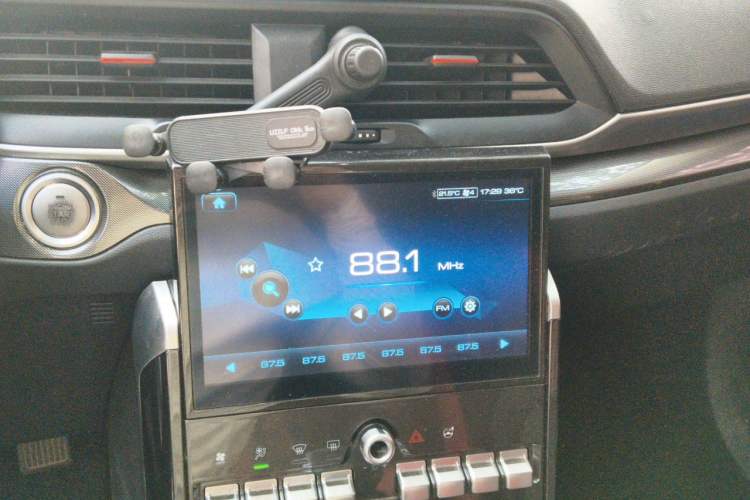 Used Haval H4 2018 Red-Label 1.5 GDIT DCT Fashion Edition Audio And AC Panel