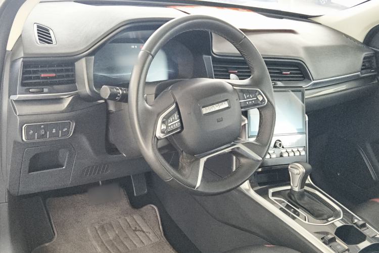 Used Haval H4 2018 Red-Label 1.5 GDIT DCT Fashion Edition Center Console