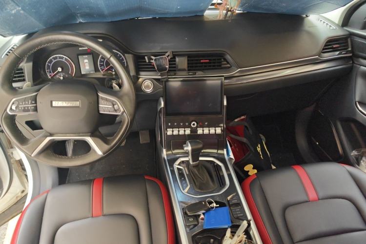 Used Haval H4 2018 Blue Label 1.5 GDIT DCT Fashion Edition Center Console
