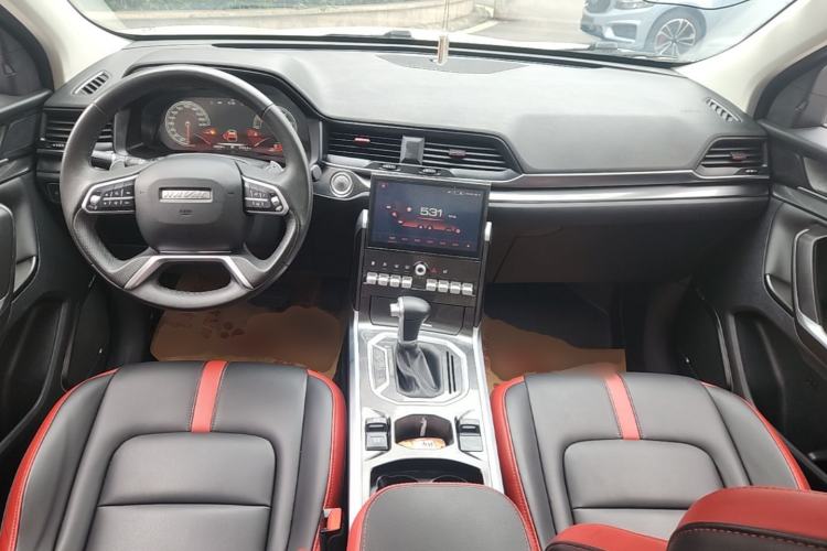 Used Haval H4 2018 Red-Label 1.5 GDIT DCT Fashion Edition Center Console