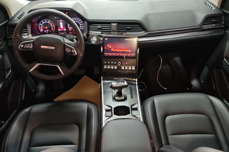 Used Haval H4 2018 Red-Label 1.3 GDIT DCT Fashion Edition Center Console