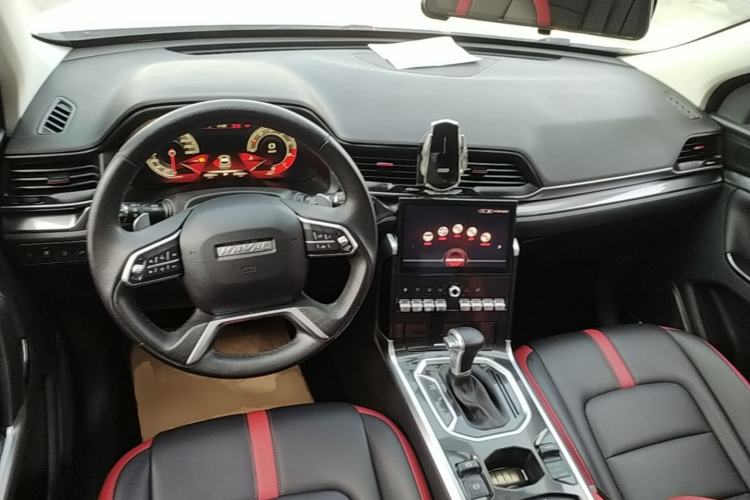 Used Haval H4 2018 Red-Label 1.5 GDIT DCT Fashion Edition Center Console