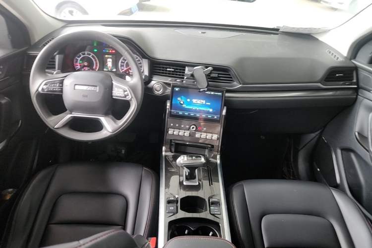 Used Haval H4 2018 Red-Label 1.3 GDIT DCT Fashion Edition Center Console