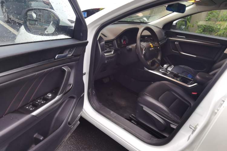 Used Haval H4 2018 Blue Label 1.3 GDIT DCT Fashion Edition Driver Seat