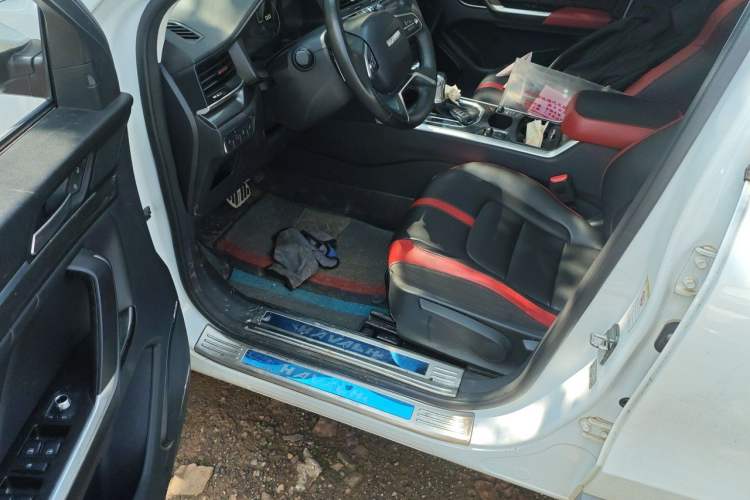 Used Haval H4 2018 Blue Label 1.5 GDIT DCT Fashion Edition Driver Seat