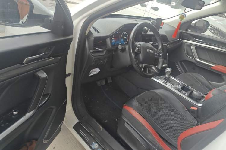 Used Haval H4 2018 Blue Label 1.5 GDIT DCT Fashion Edition Driver Seat